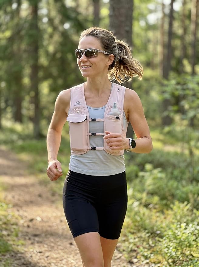 Zelvot Running Vest for Women Men, USA Original Patent, Adjustable Chest Straps Running Hydration Vest with 500ml Soft Flask, Lightweight Reflective Hydration Backpack for Marathon