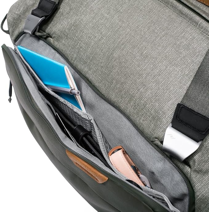 Peak Design Travel Duffel, Extra-Wide Single Zip Access, Weatherproof Shell, 4 External Pockets, Fits Packing Cubes & Camera Cubes, Ideal for Weekend Trips, Versatile Duffel Bag for Travel