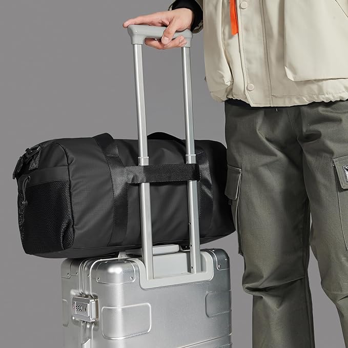 ARCTIC HUNTER AH Small Gym Bag Duffel Bag for Men Women with Shoe Compartment Ideal for Sports,Travel,and Overnight Trips, Athletic Gear Workout Weekender Bags, Black