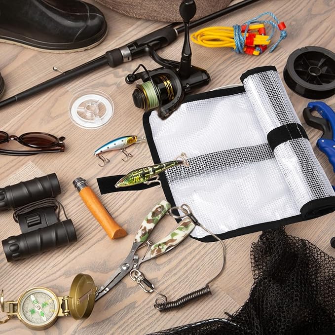 12 Pocket Roll Up Fishing Lure Wraps Set, Portable Durable Lure Bag Clear PVC Lure Wrap Protective Cover Saltwater Hook Covers Fabric Lure Protector Trolling Lure Tackle Box for Fishing Rod