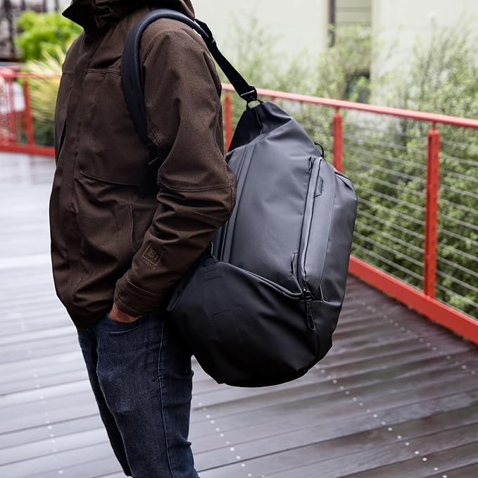 Peak Design Travel Duffel, Extra-Wide Single Zip Access, Weatherproof Shell, 4 External Pockets, Fits Packing Cubes & Camera Cubes, Ideal for Weekend Trips, Versatile Duffel Bag for Travel