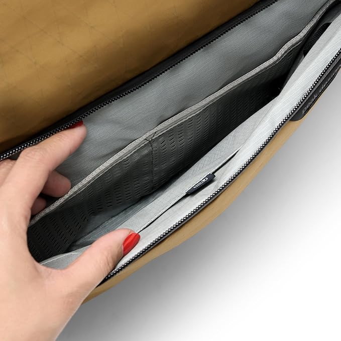 Peak Design Travel Duffel, Extra-Wide Single Zip Access, Weatherproof Shell, 4 External Pockets, Fits Packing Cubes & Camera Cubes, Ideal for Weekend Trips, Versatile Duffel Bag for Travel