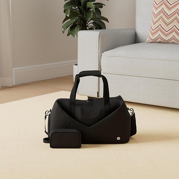 Ceneda 20" Gym Bag for Women with Wet Pocket & Shoe Compartment, Lightweight Duffel Waterproof Carry On Duffle for Travel, Yoga, Overnight (Black)