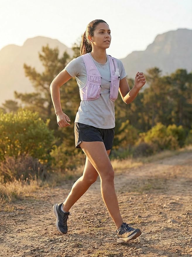 Zelvot Running Vest for Women Men, USA Original Patent, Adjustable Chest Straps Running Hydration Vest with 500ml Soft Flask, Lightweight Reflective Hydration Backpack for Marathon